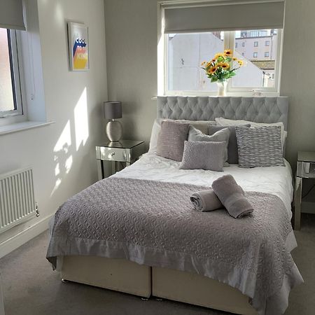 Luxury Riverside 2 Bedroomed Apartment With Balcony Newport (Gwent) Exterior foto