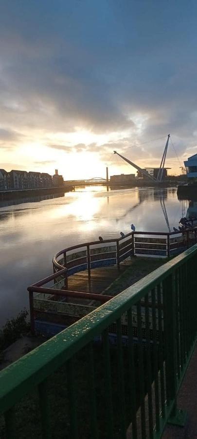 Luxury Riverside 2 Bedroomed Apartment With Balcony Newport (Gwent) Exterior foto