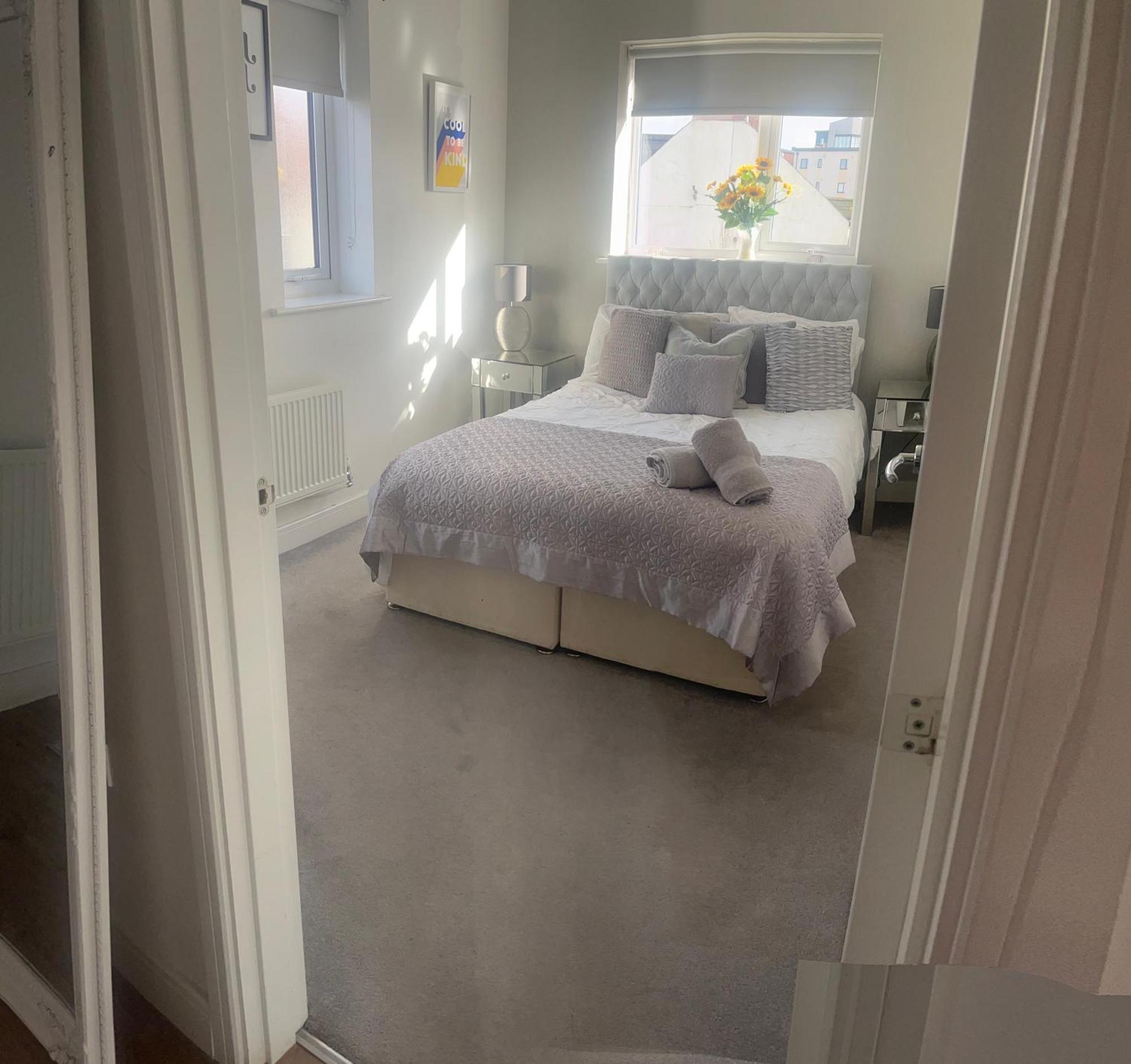 Luxury Riverside 2 Bedroomed Apartment With Balcony Newport (Gwent) Exterior foto
