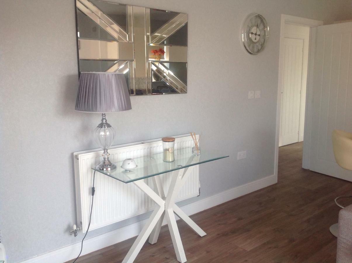 Luxury Riverside 2 Bedroomed Apartment With Balcony Newport (Gwent) Exterior foto